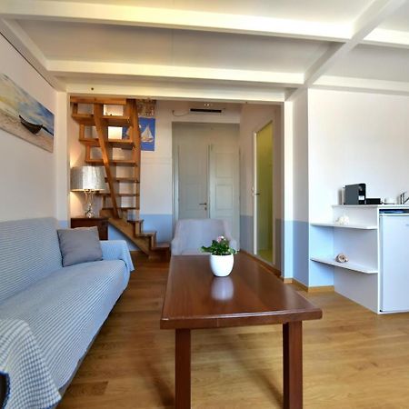 Douskos Guesthouse Hydra  Bagian luar foto