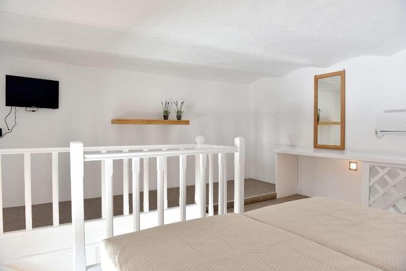 Douskos Guesthouse Hydra  Bagian luar foto