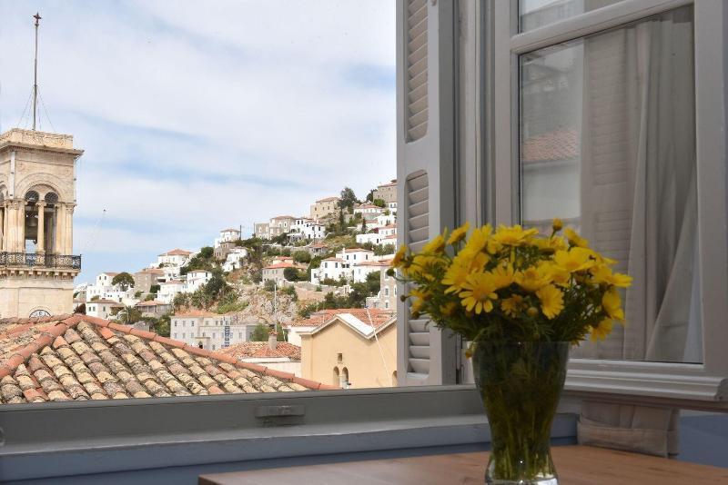 Douskos Guesthouse Hydra  Bagian luar foto
