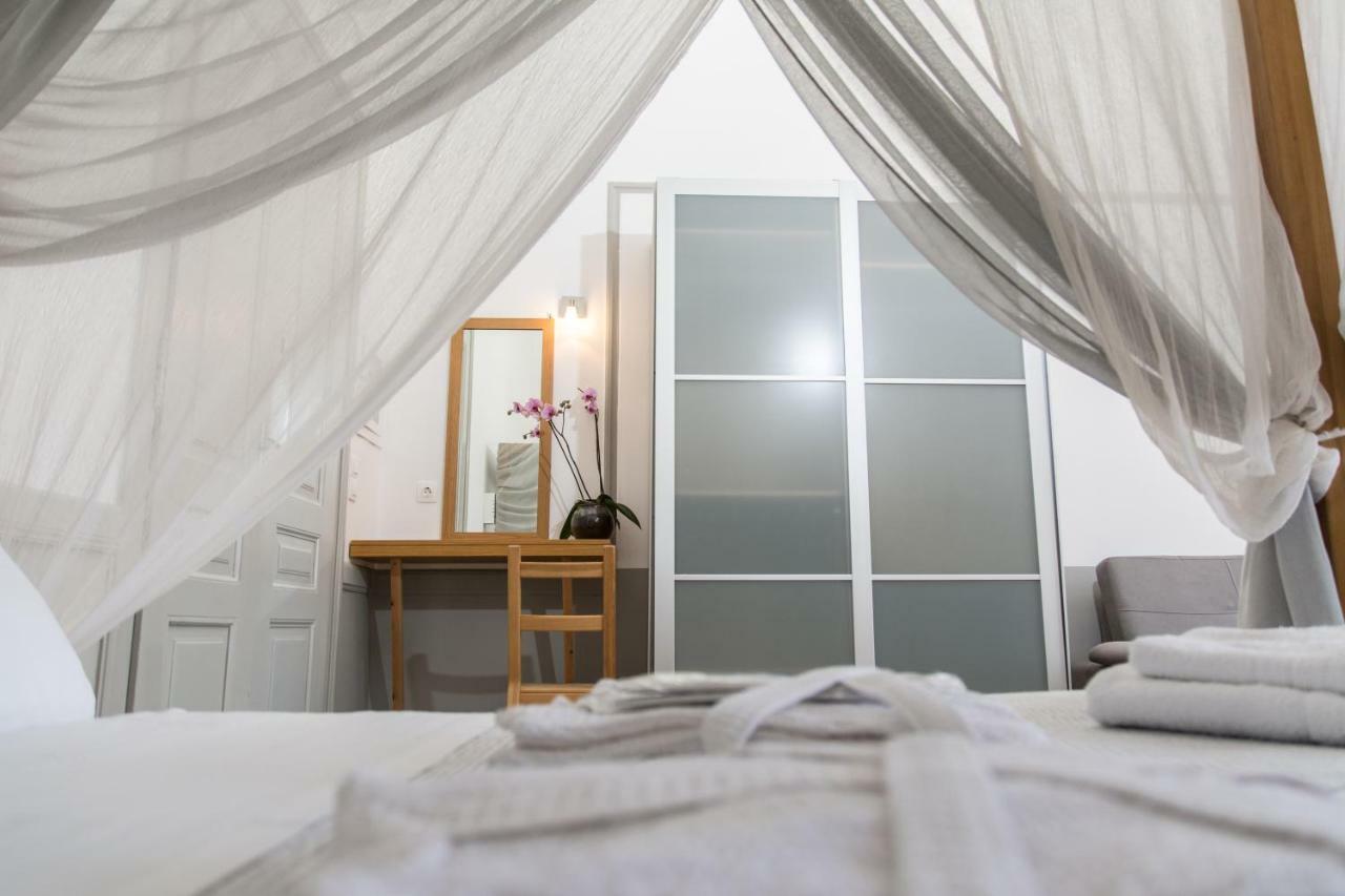Douskos Guesthouse Hydra  Bagian luar foto