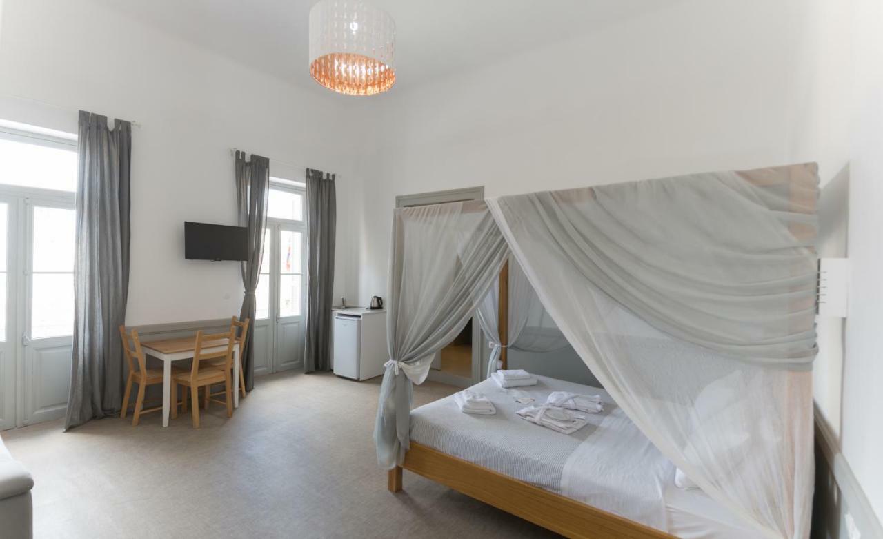Douskos Guesthouse Hydra  Bagian luar foto