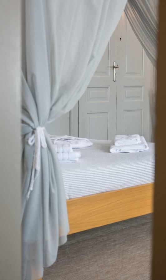 Douskos Guesthouse Hydra  Bagian luar foto
