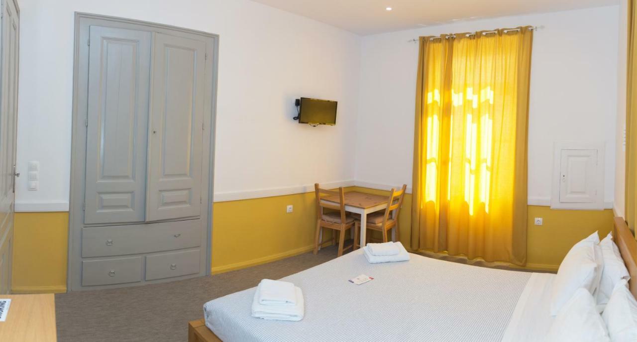 Douskos Guesthouse Hydra  Bagian luar foto